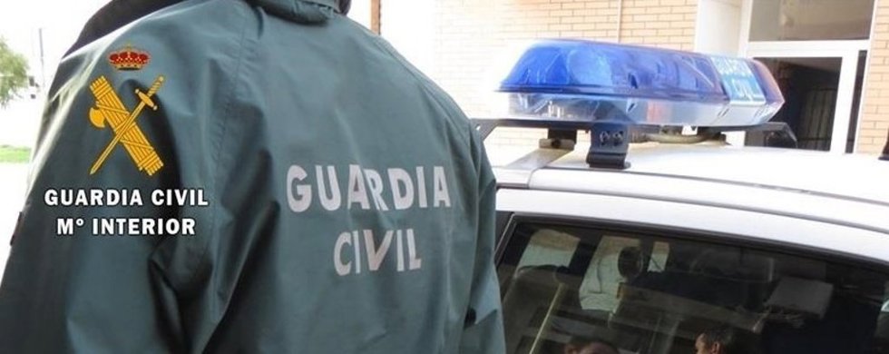 Archivo - Imagen de archivo de un agente de la Guardia Civil