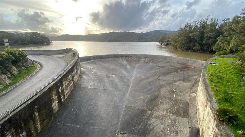 Embalse de Guadarranque en Castellar de la Frontera.