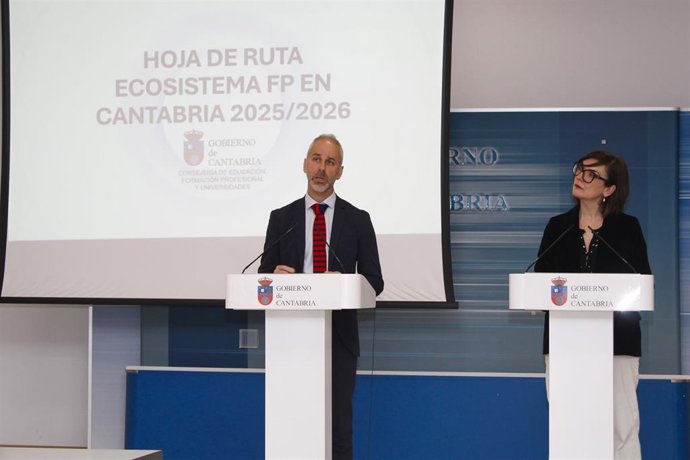 El consejero de Educación, Formación Profesional y Universidades, Sergio Silva, presenta en rueda de prensa, el Foro Cantabria Skills 2025.
