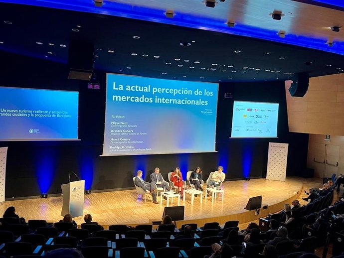 Mesa de expertos en el Tourism & Economy Summit