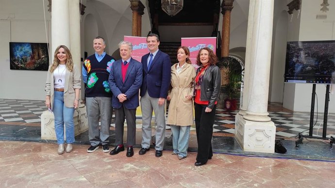 Fuentes y Bellido (centro), en la presentación del Wodland Festival Fit & Funculture.