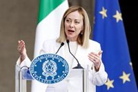 Meloni anticipa que los europeos tendrán que "defenderse" de los aranceles de Trump "si es necesario"