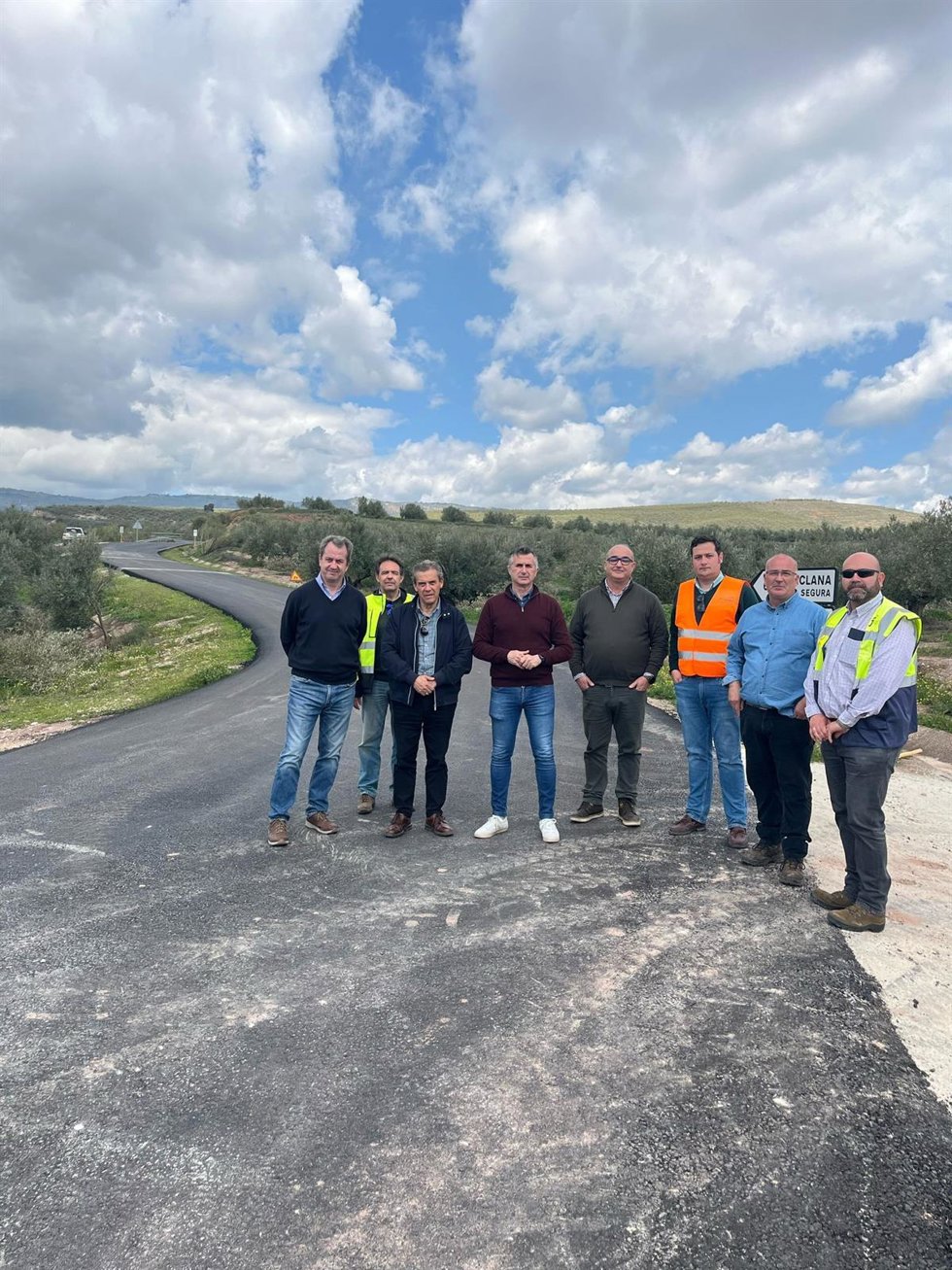 Visita a las obras en la carretera JA-9105.