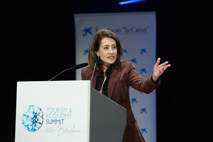 La presidenta del comitè organitzador del congrés Tourism & Economy Summit i consellera delegada de Paradors, Raquel Sánchez