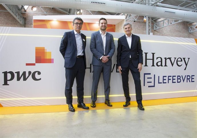PwC Tax & Legal, Harvey y Lefebvre han hecho pública la salida al mercado de su plataforma de inteligencia artificial (IA) generativa, que está diseñada para apoyar y transformar el trabajo de los departamentos jurídicos y fiscales de las empresas.