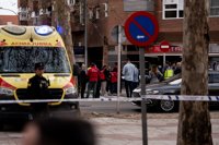 Mueren dos bomberos y 14 más están heridos, uno de ellos grave, en el incendio de un parking de Alcorcón