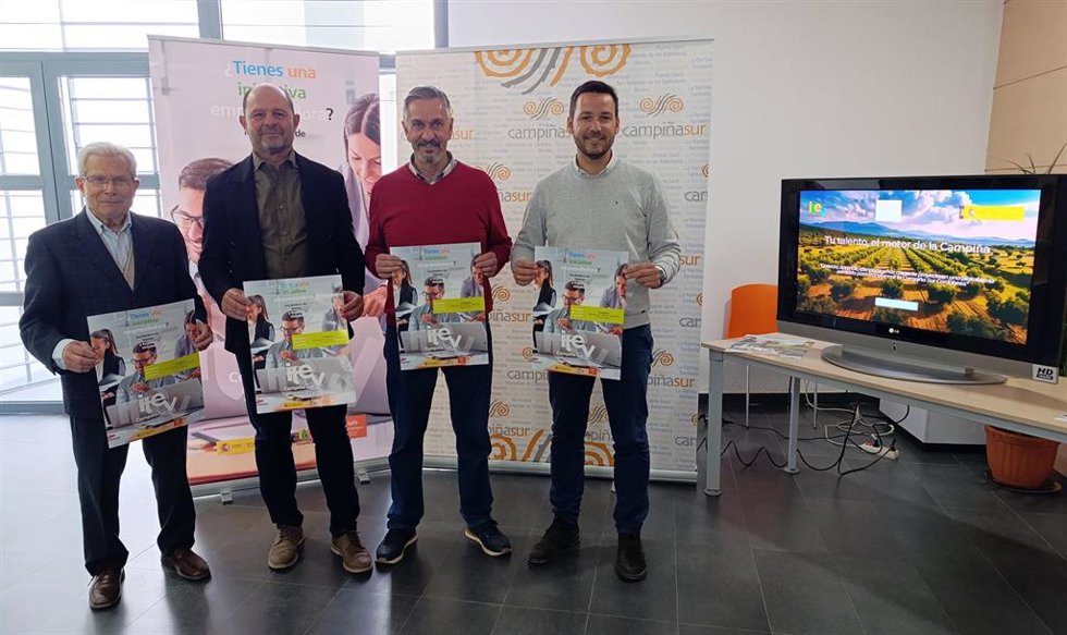 Presentación del proyecto Incubadora de Talento y Empresas Virtuales.