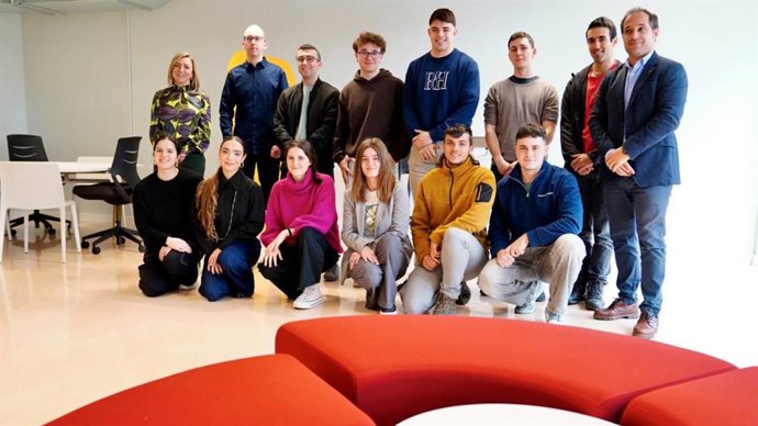 Veinte estudiantes de Grado y Máster de la UR se incorporan a departamentos e institutos de investigación