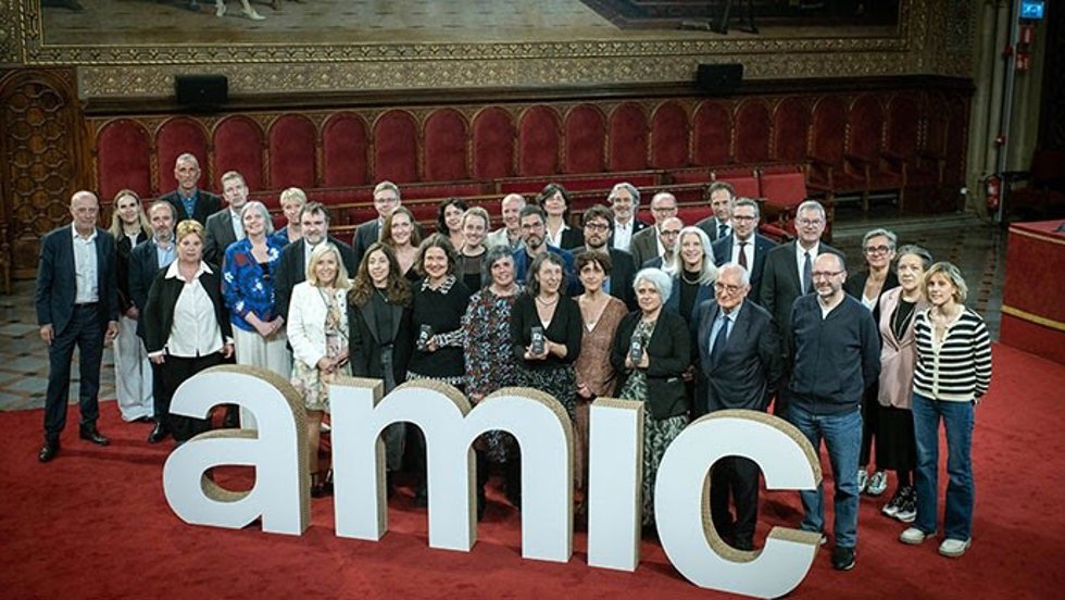 La Associació de Mitjans d'Informació i Comunicació (Amic) entrega los II Premi Internacional Amic Mitjans de Proximitat