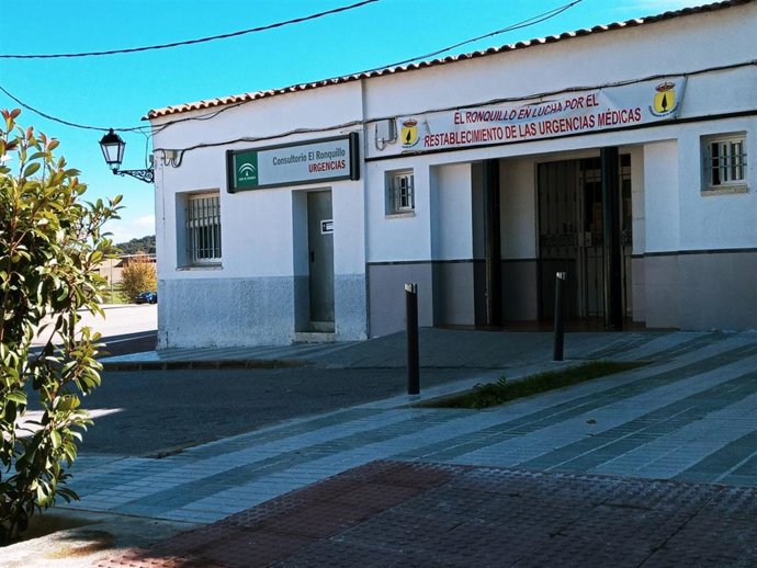 Archivo - Vista exterior del Consultorio de El Ronquillo.