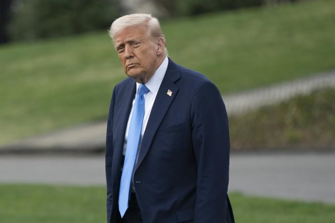 March 28, 2025, Washington, District Of Columbia, USA: United States President Donald J Trump departs the White House in Washington, DC, en route Mar-a-Lago, March 28, 2025,Image: 980728748, License: Rights-managed, Restrictions: , Model Release: no, Cred