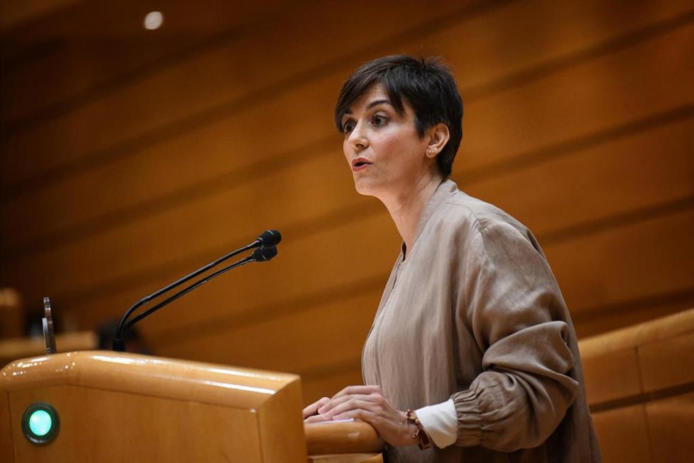 La ministra de Vivienda y Agenda Urbana, Isabel Rodríguez, durante una sesión de control al Gobierno, en el Senado.
