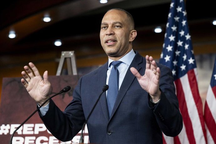 El líder demócrata en la Cámara de Representantes de Estados Unidos, Hakeem Jeffries