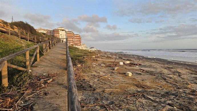 Playa de Matalascañas con los temporales.
