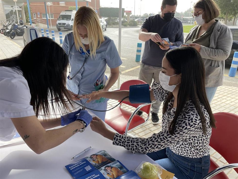 Archivo - Los hospitales Vithas de Andalucía conmemoran el Día Mundial de la Salud realizando pruebas diagnósticas gratuitas