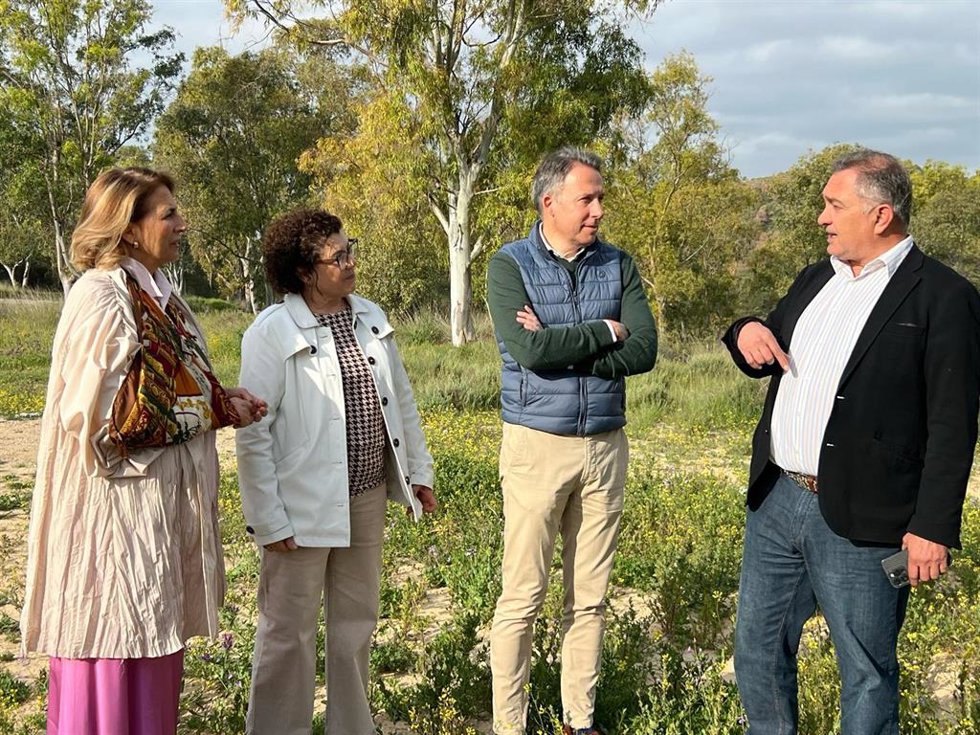 Visita del alcalde de Lorca y los responsables del PP a Carraclaca
