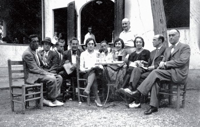 Grupo de socios del Centro Veraniego Sant Jordi.