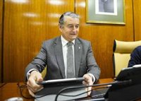 Sanz critica la semana de "meteduras de pata" de Montero y le pide "explicaciones" por su etapa en la Junta