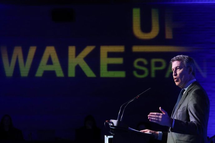 El presidente del PP, Alberto Núñez Feijóo, participa en la cuarta jornada de la quinta edición del foro 'Wake Up, Spain 2025!’, en Casa de América, a 3 de abril de 2025, en Madrid (España). 
