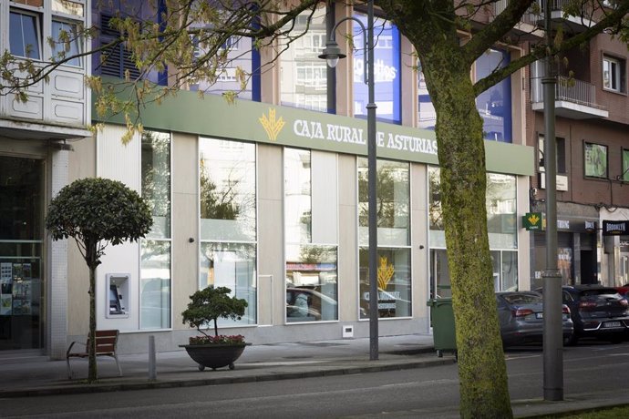 Nueva oficina principal de Caja Rural de Asturias en Avilés.