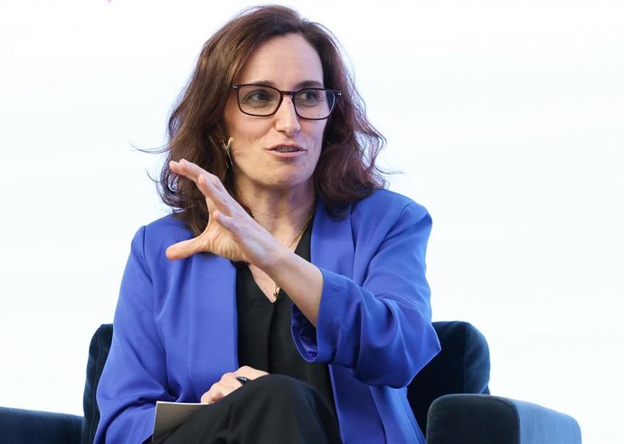 La ministra de Sanidad, Mónica García, durante la segunda jornada de la V edición del foro ‘Fondos Europeos’ de elDiario.es, en El Beatriz Madrid, a 28 de marzo de 2025, en Madrid (España).