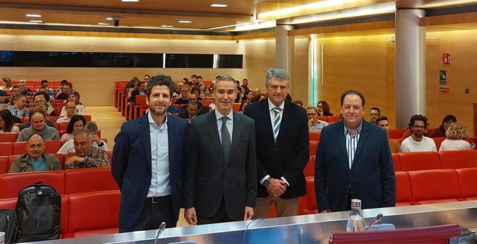 La Junta celebra en Almería una jornada de concienciación preventiva sobre los riesgos del trabajo con amianto.