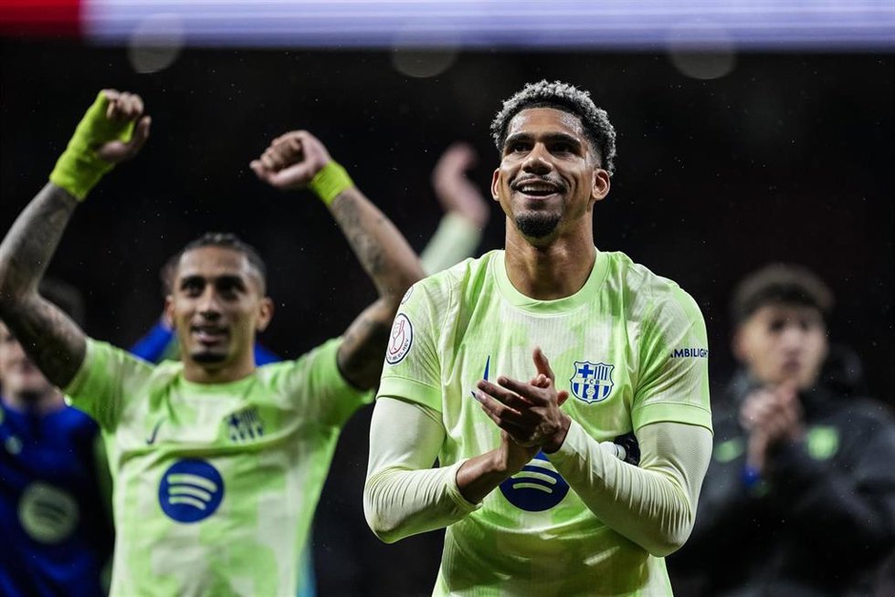 Ronald Araujo of FC Barcelona celebrates the victory during the Spanish Cup, Copa del Rey, football match Semifinal Second Leg played between Atletico de Madrid and FC Barcelona at Riyadh Air Metropolitano on April 02, 2025, in Madrid, Spain.