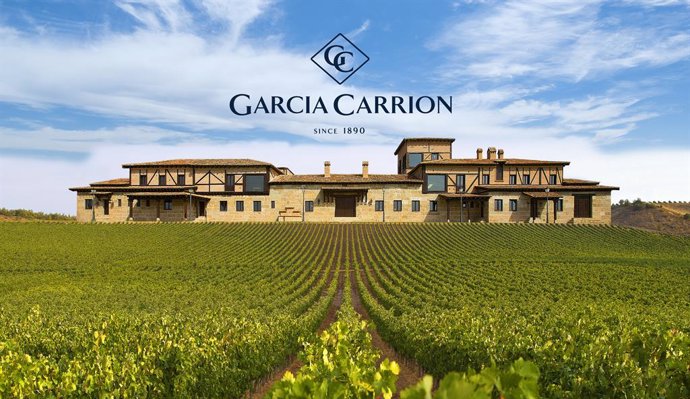 García Carrión, premiada por su contribución al desarrollo socioeconómico en los XVIII Premios de Mercados del Vino y la Distribución
