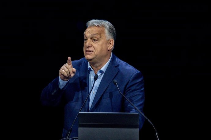 Archivo - El primer ministro de Hungría, Viktor Orban, interviene durante la cumbre ‘Patriots’, en Hotel Marriott Auditorium, a 8 de febrero de 2025, en Madrid (España)