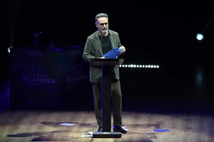 Archivo - El cantante uruguayo Jorge Drexler durante la entrega de Premios de la Academia de la Música de España 2024, en el Palacio Municipal de IFEMA Madrid, a 10 de junio de 2024, en Madrid (España). Los Premios de la Academia de Música son unos galard