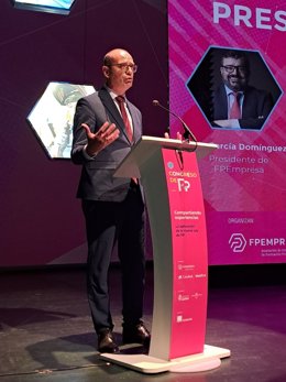 El consejero de Educación y Formación Profesional, Víctor Marín, inaugura el XI Congreso FP Empresa