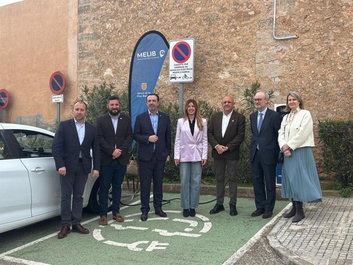 El Conseller de Empresa, Empleo y Energía, Alejandro Sáenz de San Pedro, presenta el estado de ejecución del plan de mejora de la red Melib.