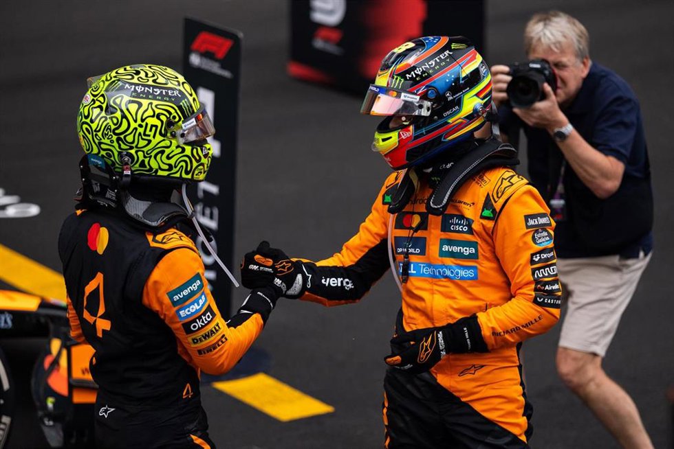 Los pilotos de McLaren Lando Norris y Oscar Piastri, en el GP de China 2025. 