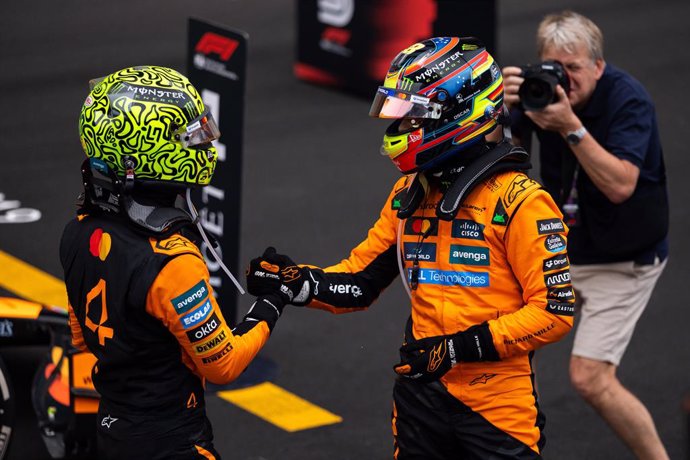 PIASTRI Oscar (aus), McLaren F1 Team MCL39, portrait,, NORRIS Lando (gbr), McLaren F1 Team MCL39, portrait during the Formula 1 Heineken Chinese Grand Prix 2025, 2nd round of the 2025 FIA Formula One World Championship from March 21 to 23, 2025 on the Sha