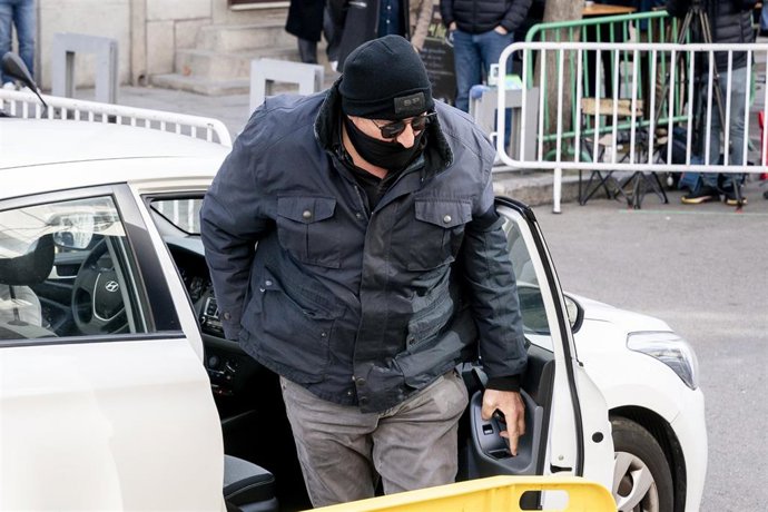 Archivo - El ex asesor de Ábalos Koldo García, a su llegada al Tribunal Supremo, a 18 de febrero de 2025, en Madrid (España). 