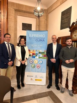 La diputada de Medio Ambiente, Transición Ecológica, Agricultura y Ganadería de la Diputación de Cáceres, Angélica García, ha asistido, en Rota (Cádiz) a la celebración de XVII Asamblea General de la Red Española de Ciudades por el Clima