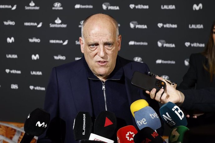Archivo - Javier Tebas, presidente de LaLiga, atiende a los medios