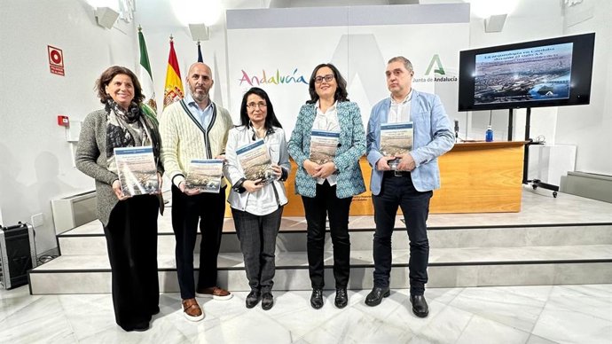 Presentación de 'La Arqueología en Córdoba durante el siglo XX. Las instituciones responsables del patrimonio arqueológico'.