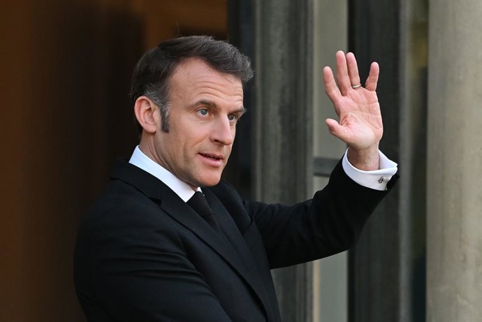 26 de março de 2025, Paris, Ile-De-France (Região, França): O Presidente da República, Emmanuel Macron, recebeu o Presidente da Ucrânia, Volodymyr Zelensky, para um jantar de trabalho, no Palácio do Eliseu, em 26 de março de 2025.