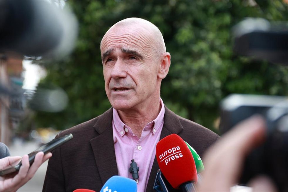 El ex alcalde y portavoz socialista en el Ayuntamiento de Sevilla, Antonio Muñoz, durante una atención a medios. 