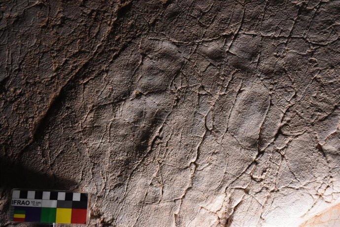 La Cueva del Tesoro de Rincón de la Victoria cuenta con las huellas humanas más antiguas del Mediterráneo