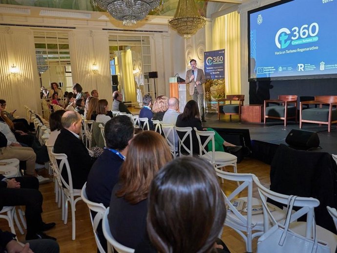 Tenerife reúne a expertos nacionales e internacionales para abordar las claves de un turismo "regenerativo"