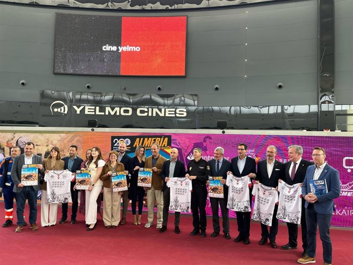 Presentación de la carrera solidaria 'Ruta 091' en Almería.