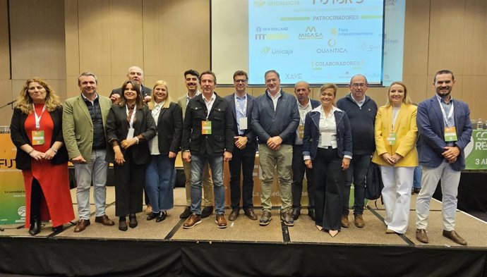 Imagen de la nueva Comisión Ejecutiva de la UPA en su noveno Congreso.