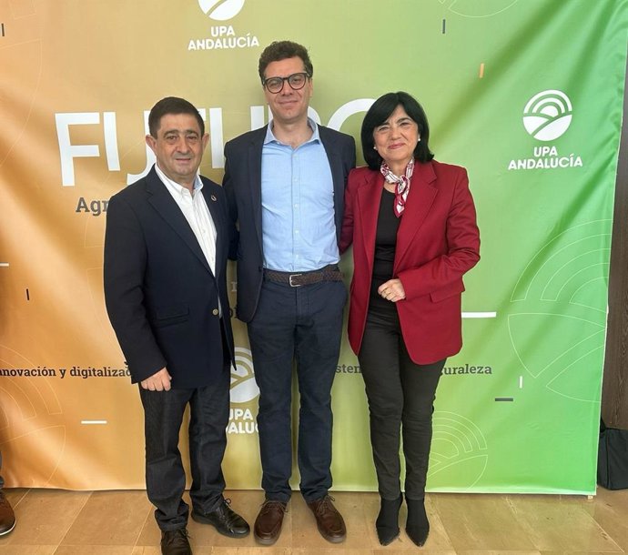 Francisco Reyes, Jesús Cózar y Francisca Medina.