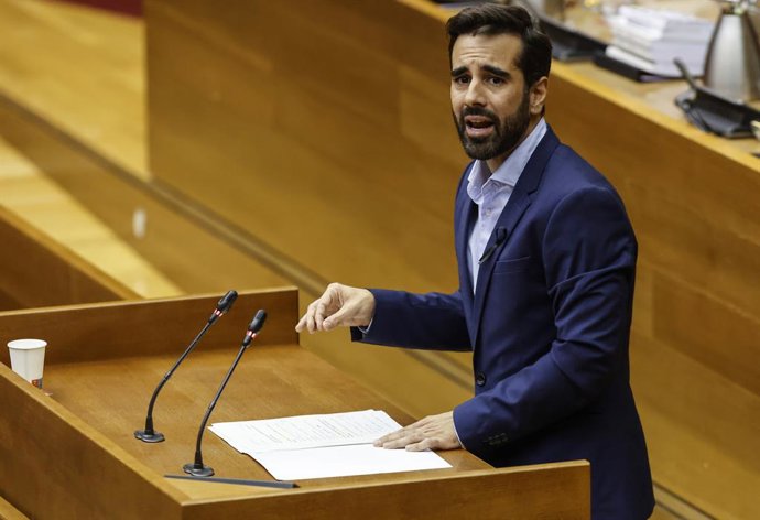 Archivo - Arxiu - El síndic del PSPV a Les Corts, José Muñoz, en imatge d'arxiu.