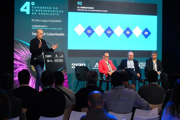 Mesa debate 'Casos reales en el Sector de la Salud' en el IV Congreso de Ciberseguridad de Andalucía