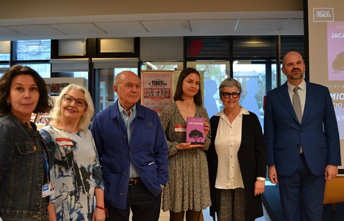 De izquierda a derecha, Isabelle Berneron, Pilar Suárez, Pierre Assouline, Sara Jiménez Bueno, Eva Orúe, Éric Tallon