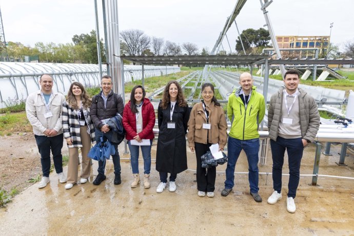 El equipo que ha visitado las instalaciones del Campus de Rabanales.