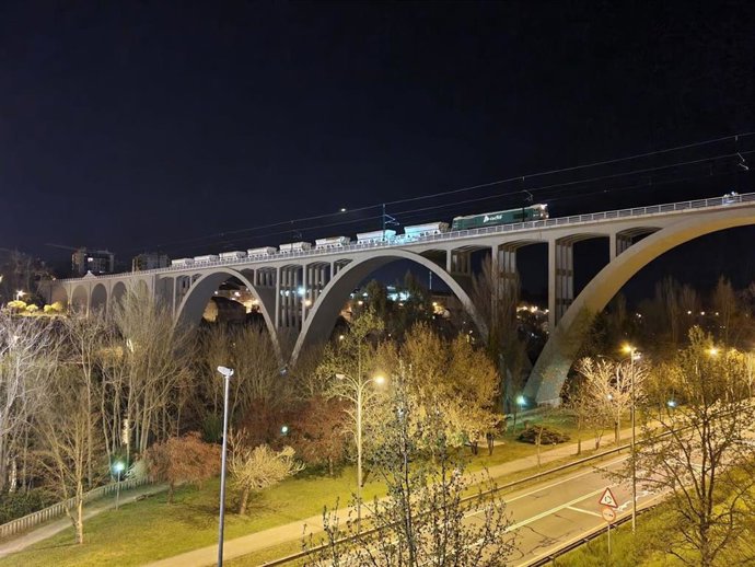 Prueba de carga en el Viaducto del Miño